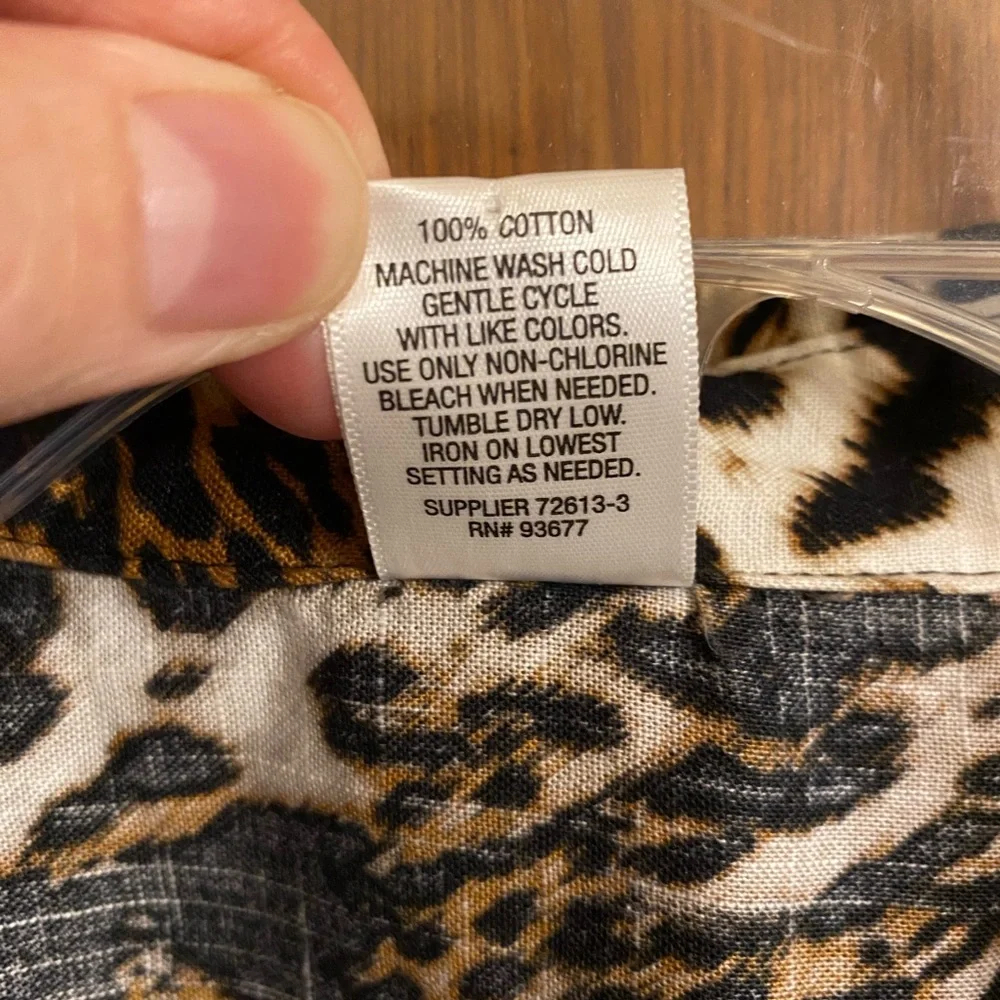 Woman’s animal print 3/4 sleeve button down blouse - Picture 4 of 7